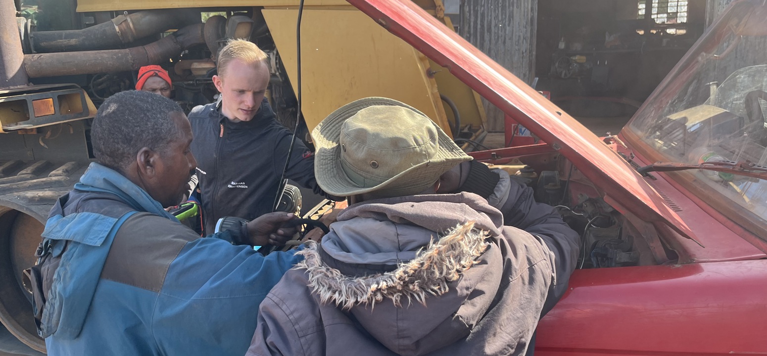 heg-lærling-i-tanzania-2023_lanbrugsmaskinmekaniker-uddannelsen-7.jpg